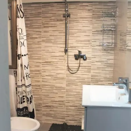 Апартаменти Enry's House Барі